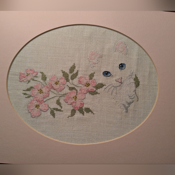 Vintage Cat and Floral Hand Finished Needlepoint Picture Embroidery Special Gift - Picture 3 of 8